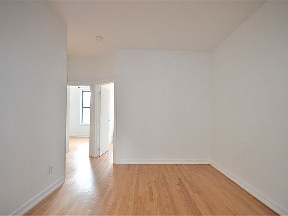 3rd image of 3694 Broadway #E1