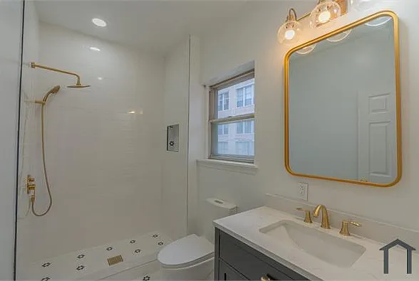 641 N 15th St #5 — Photo 2