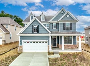 765 River Run Rd, Aurora, OH 44202