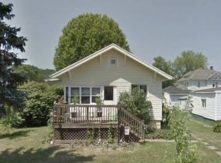 410 S 7th St, Cambridge, OH 43725