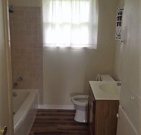 5th image of 1117 Shiels Dr
