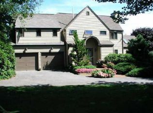 94 E Shore Rd, Jamestown, RI 02835