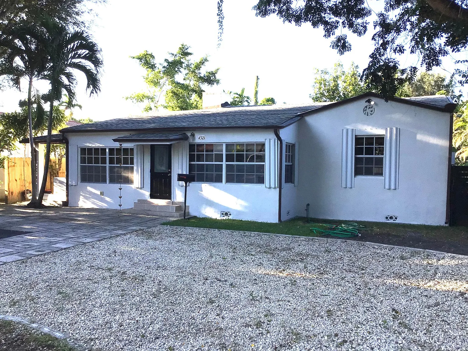 4 bed, 1900 sqft, $4,200 — Photo 1