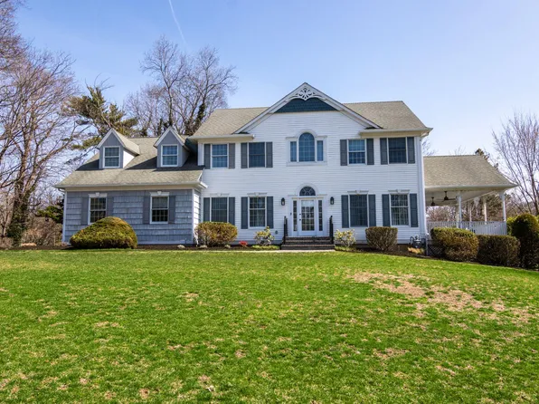 3 Heron Hill, Stony Brook, NY 11790