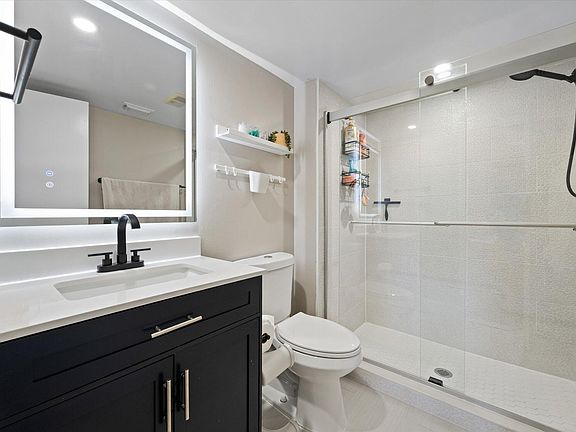 5th image of 8701 Wiles Road #306