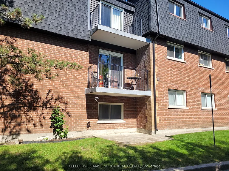 576 Mary St E #207 — Photo 9
