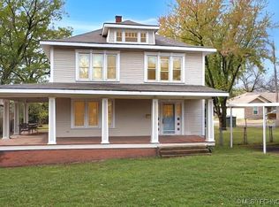 411 N Oak Ave, Tahlequah, OK 74464