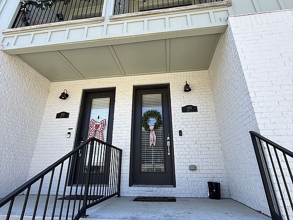 2nd image of 610 N Whitham Ave #3