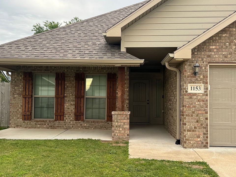 1st image of 1153 Canyon Gate Dr
