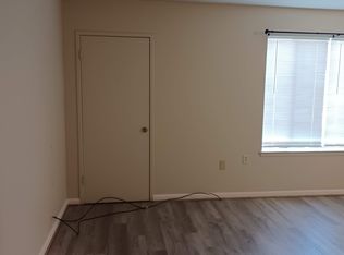 225 Chalmers Ct #1, Berryville, VA 22611