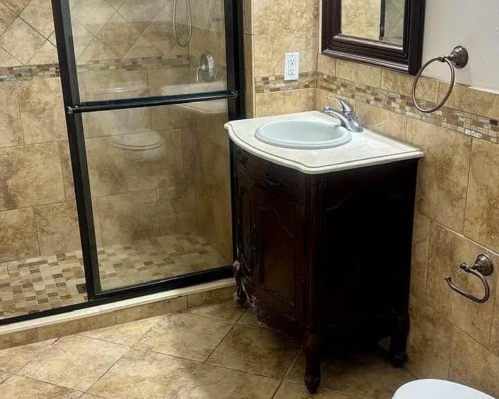 1000 W Main St #5 — Photo 7