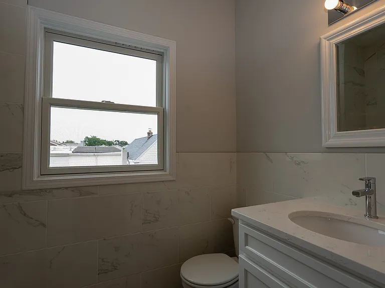 704 Warren St #1 — Photo 10