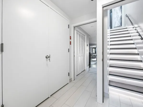 25-39 48th Street 2 FAM image 3 of 21