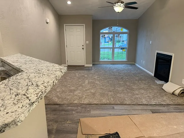 1504 English Pine Ln — Photo 3