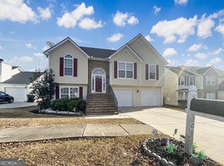 208 Hill Pine Rd, Fairburn, GA 30213