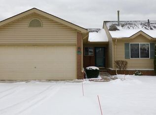 7020 Patricia Ct, Center Line, MI