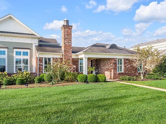 2nd image of 102 Brannon Gardens Dr