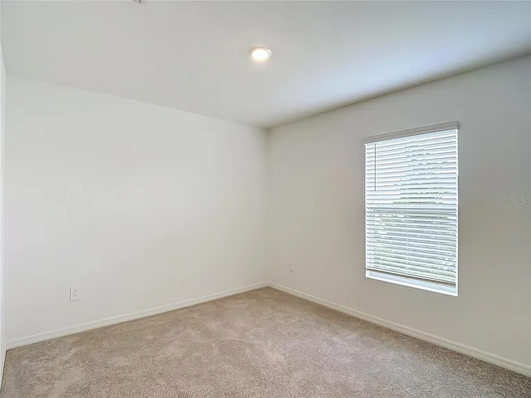 11938 Brae Way — Photo 31
