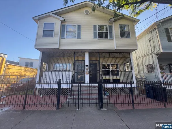 286-288 Bergen St, Newark, NJ 07103