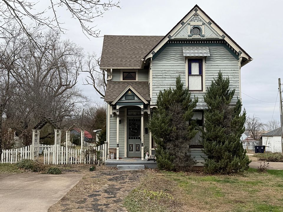 1st image of 119 S College Street