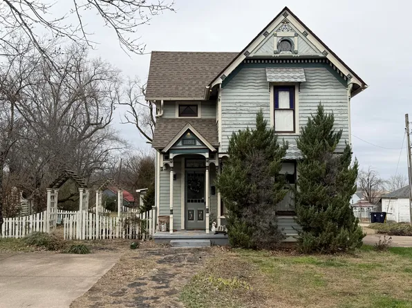 119 S College Street, West Plains, MO 65775