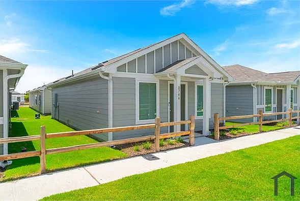 2 bed, 763 sqft, $2,580 — Photo 3