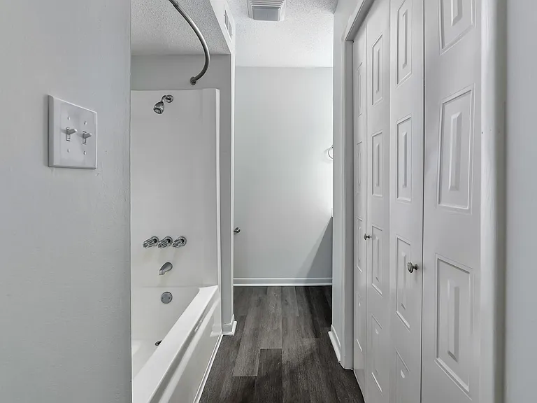 Oak - Bath 1