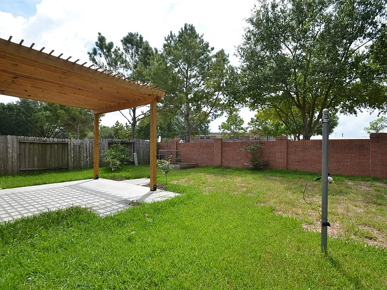 5606 Claybeck Ln — Photo 33