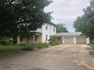 303 E High St, Farmer City, IL