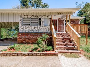 117 5th Pl NE, Graysville, AL 35073