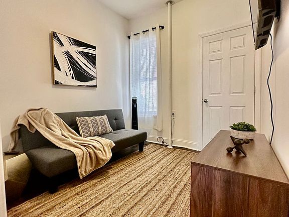 4th image of 2418 Cambreleng Ave #3-A