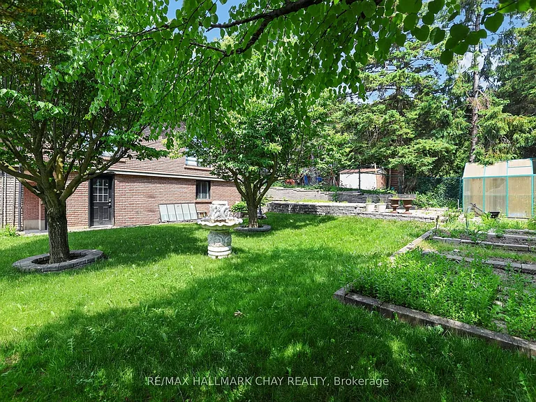80 Beaumonde Heights Dr #UPPER — Photo 39