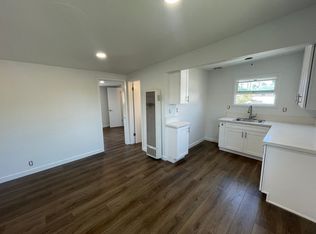 224 Elmira Ave #B, Huntington Beach, CA 92648