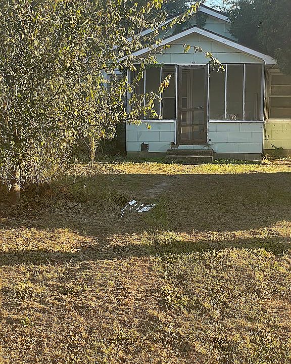 2nd image of 203 W Charlotte Ave