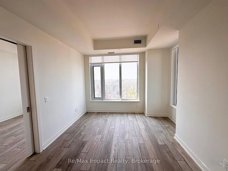 11 Yorkville Ave #4602 — Photo 12