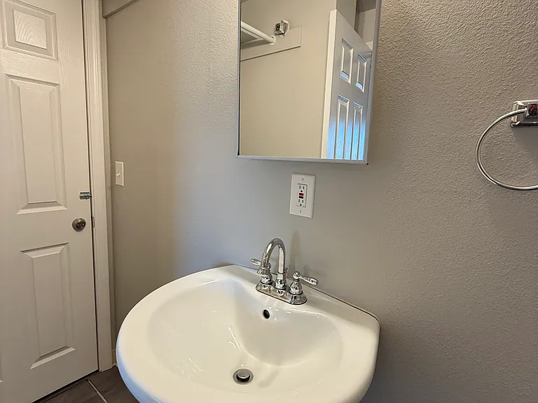 2575 NW Glencoe Rd #B — Photo 7