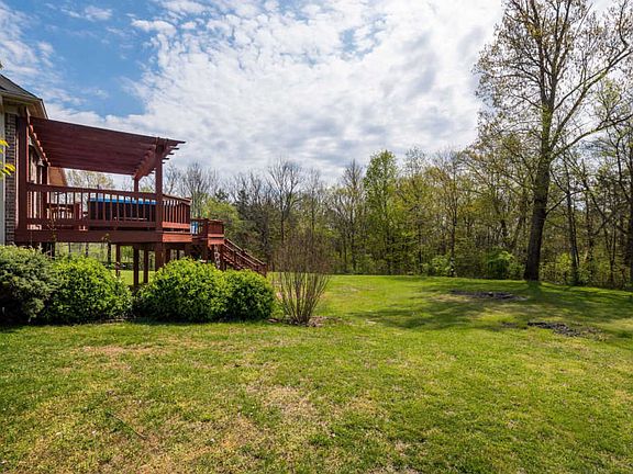 4th image of 195 Rock Fence Ct