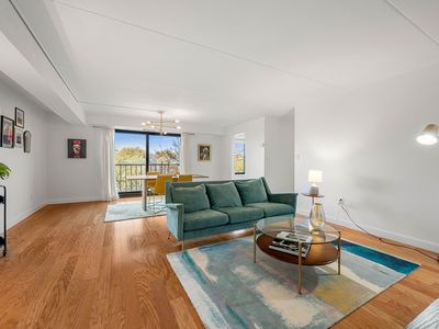 1243 Beacon St APT 5B, Brookline, MA, 02446