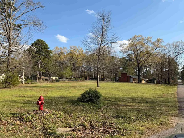 2417 Woodland Bluff Dr, Heber Springs, AR 72543