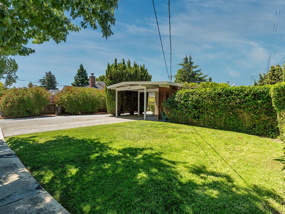 1st image of 975 15th Ave