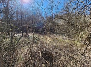 2060 Peters Creek Rd, Finleyville, PA 15025