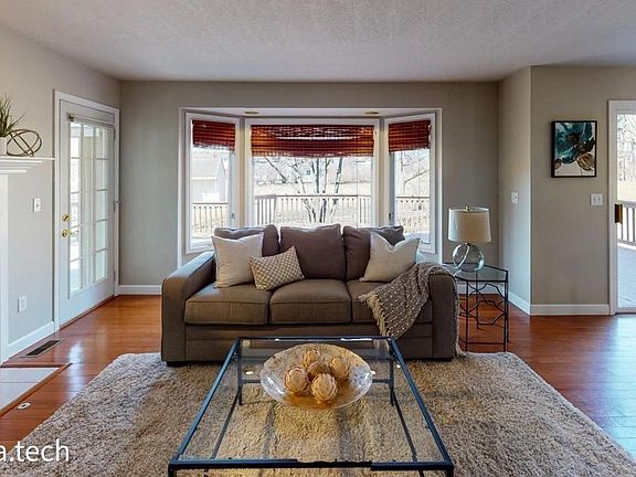 2nd image of 648 Woodhill Dr