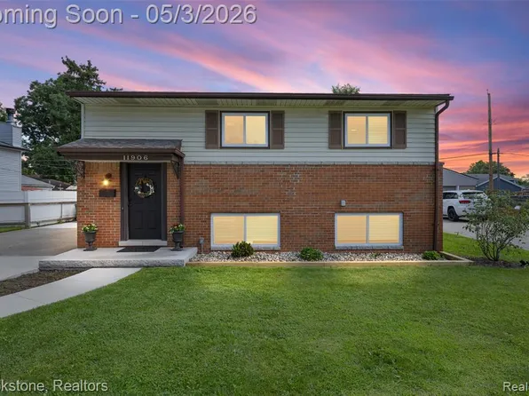 11906 Chattman Dr, Sterling Heights, MI 48313