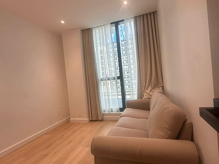 42-62 Hunter St #10A — Photo 2