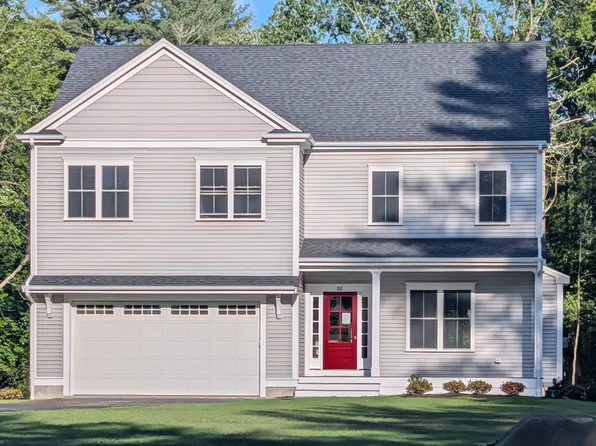 86 Plain St, Hopedale, MA 01747