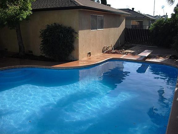 5th image of 2780 W Acacia Ave