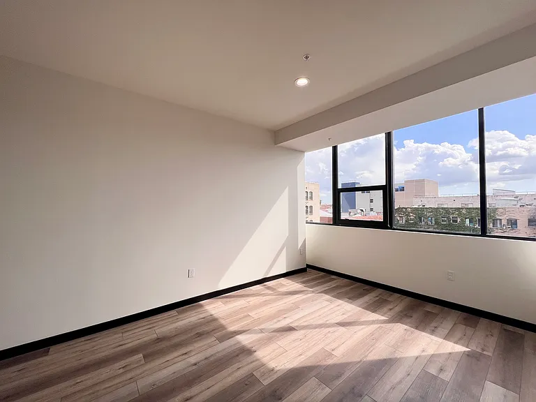 Atlas — Photo 41