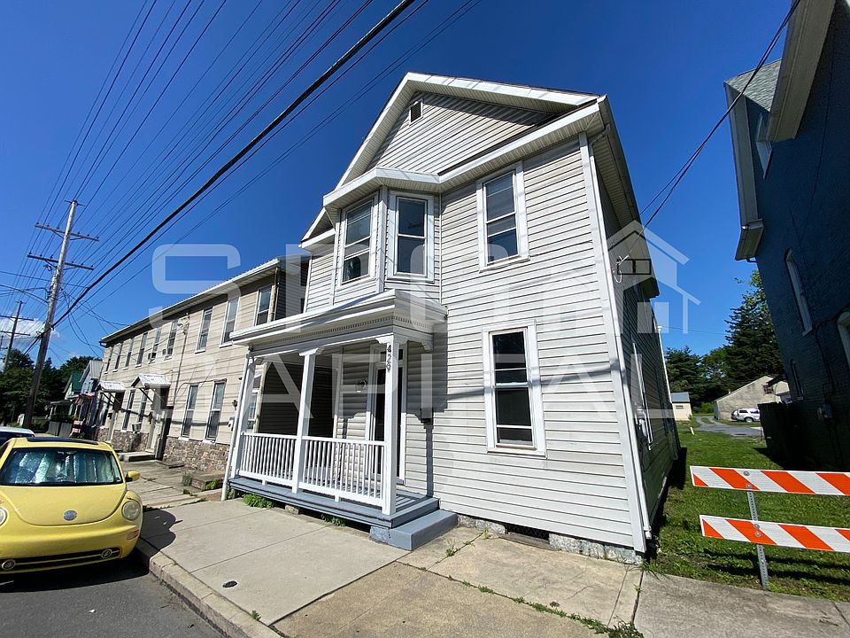 1st image of 429 S 2nd St