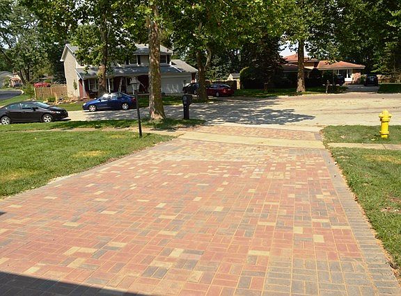 2nd image of 6S200 Mariwood Ct