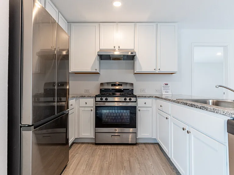 4136 Cove Fls — Photo 10